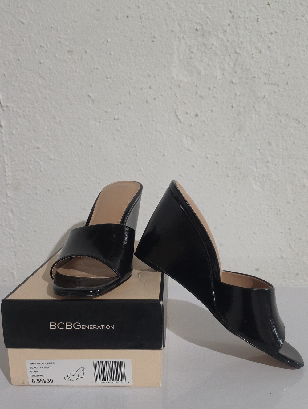 BCBGeneration Giani Black Patent Wedge Mules Sz. 8.5